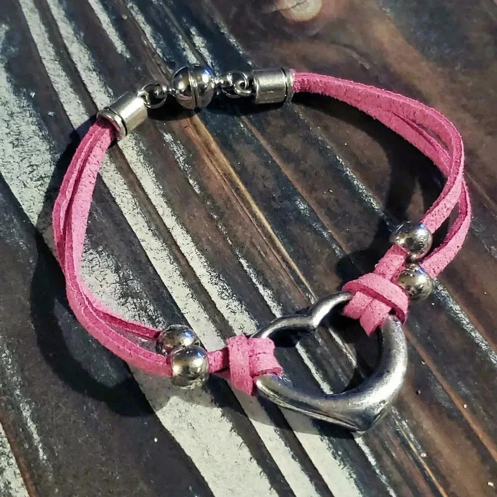 Antique Silver Dusty Pink Vegan Suede  Heart Magnetic Clasp Bracelet